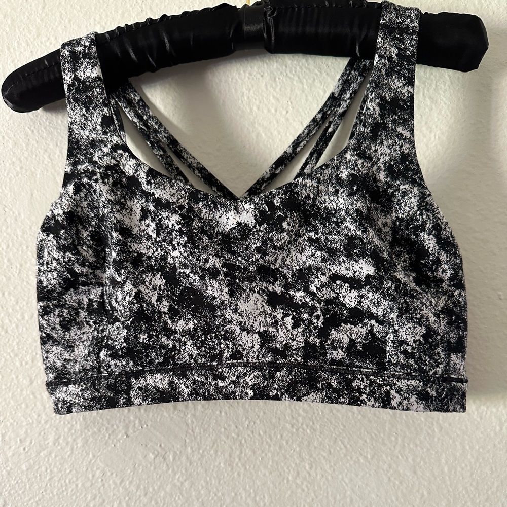 LULULEMON Free To Be Serene Bra